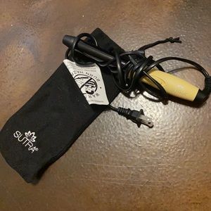 TRAVEL SIZE CURLING IRON